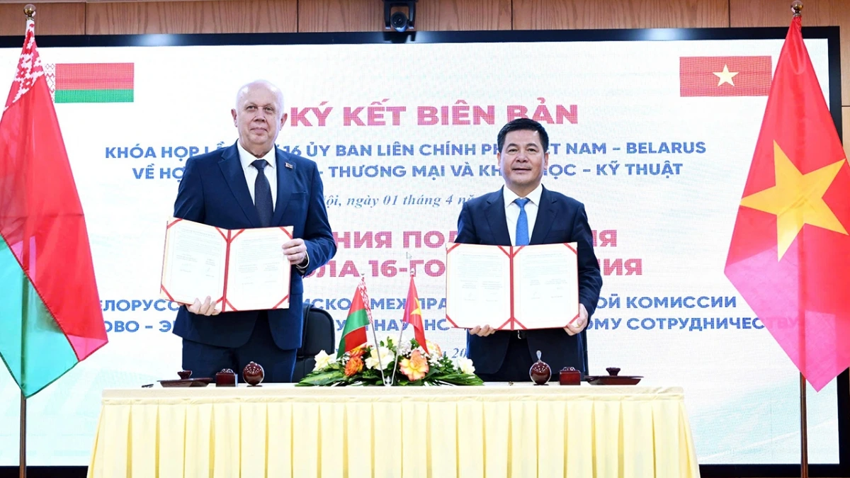 Kết thúc Khóa họp, Bộ trưởng Nguyễn Hồng Diên và Phó Thủ tướng Chính phủ Cộng hòa Belarus Anatoly Sivak đã ký Biên bản Khóa họp lần thứ XVI UBLCP Việt Nam - Belarus, đồng thời thống nhất Khóa họp tiếp theo sẽ được tổ chức tại Belarus vào thời gian thích hợp.