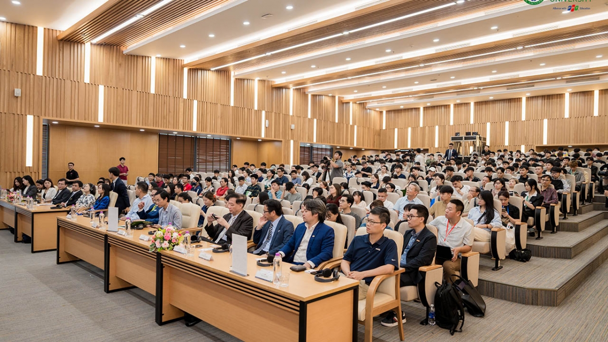 Toàn cảnh hội thảo