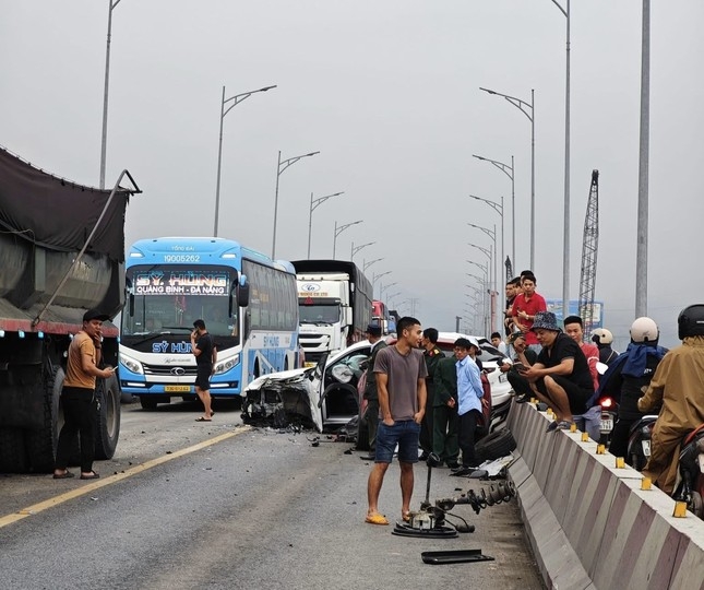 Vụ tai nạn trên cầu Gianh do vượt ẩu