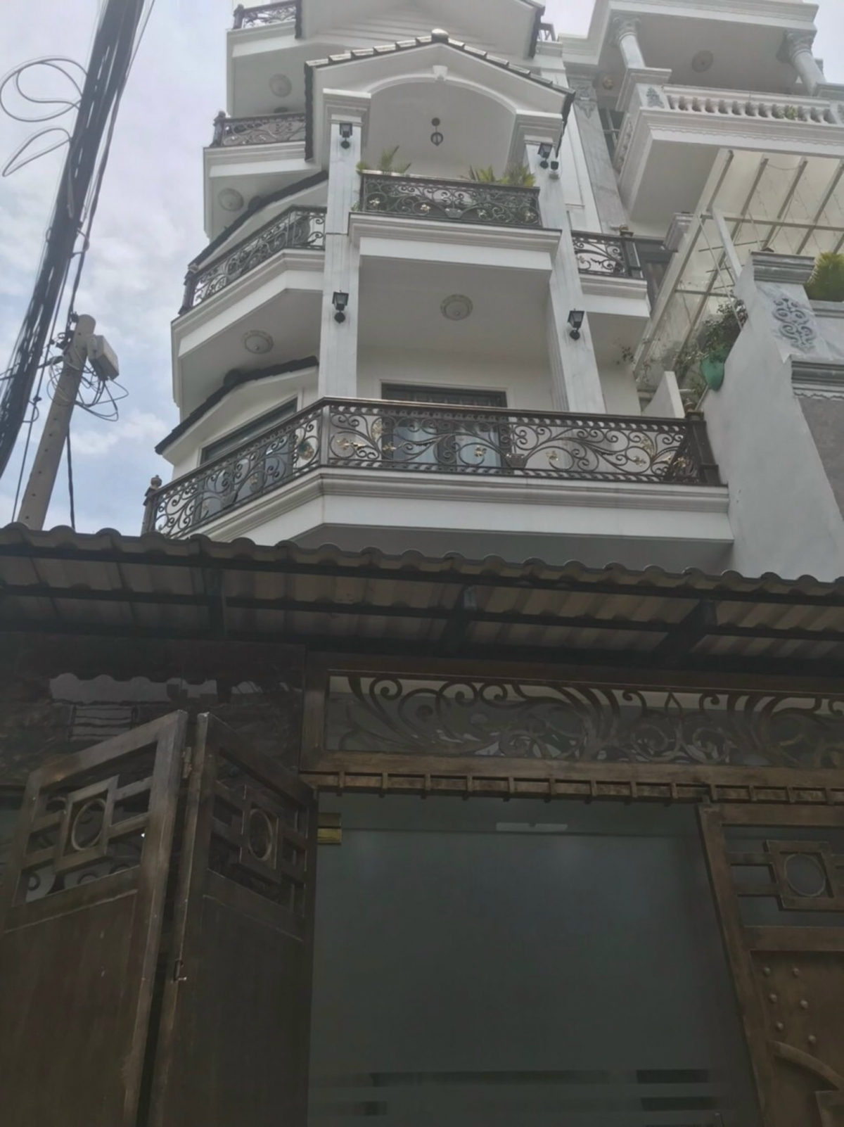 Một cơ sở phẫu thuật thẩm mỹ không phép, không biển hiệu ở TP.HCM (Ảnh tư liệu)
