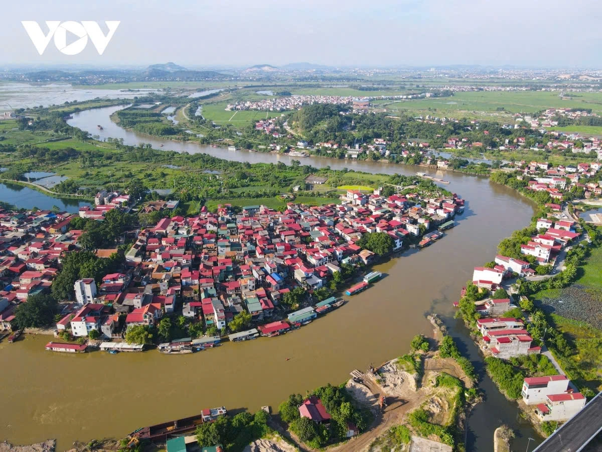 Năm 2020, UBND tỉnh Bắc Giang phê duyệt Quỹ đất dự án được quy hoạch có quy mô 5ha tại khu Đồng Săng, xã Vân Hà với tổng mức đầu tư 72 tỷ đồng từ ngân sách địa phương nhằm sắp xếp và ổn định dân cư vùng thiên tai, đặc biệt khó khăn