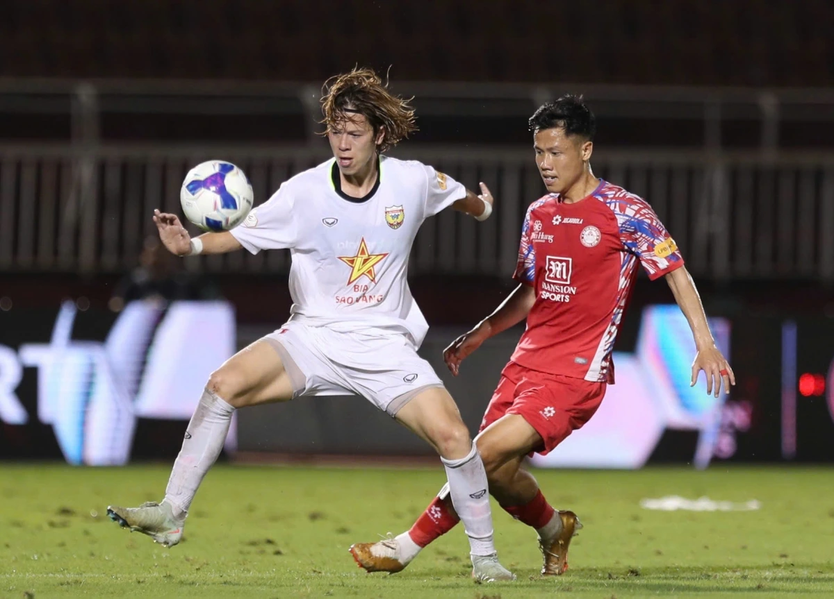 Viktor Le tiếp tục phong độ cao trong màu áo Hà Tĩnh. (Ảnh: VPF). 