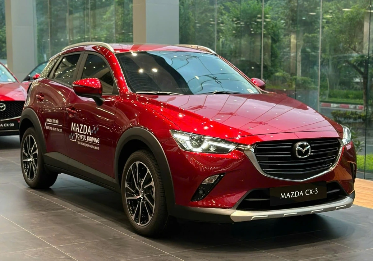 Mazda CX-3 hiện đang được ưu đãi từ 8 – 12 triệu đồng tuỳ phiên bản. (Ảnh: KT)
