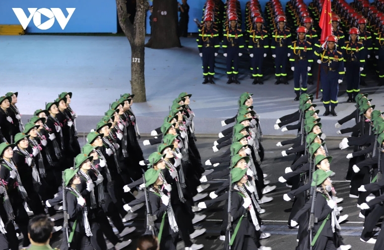 Southern female guerrilla formation