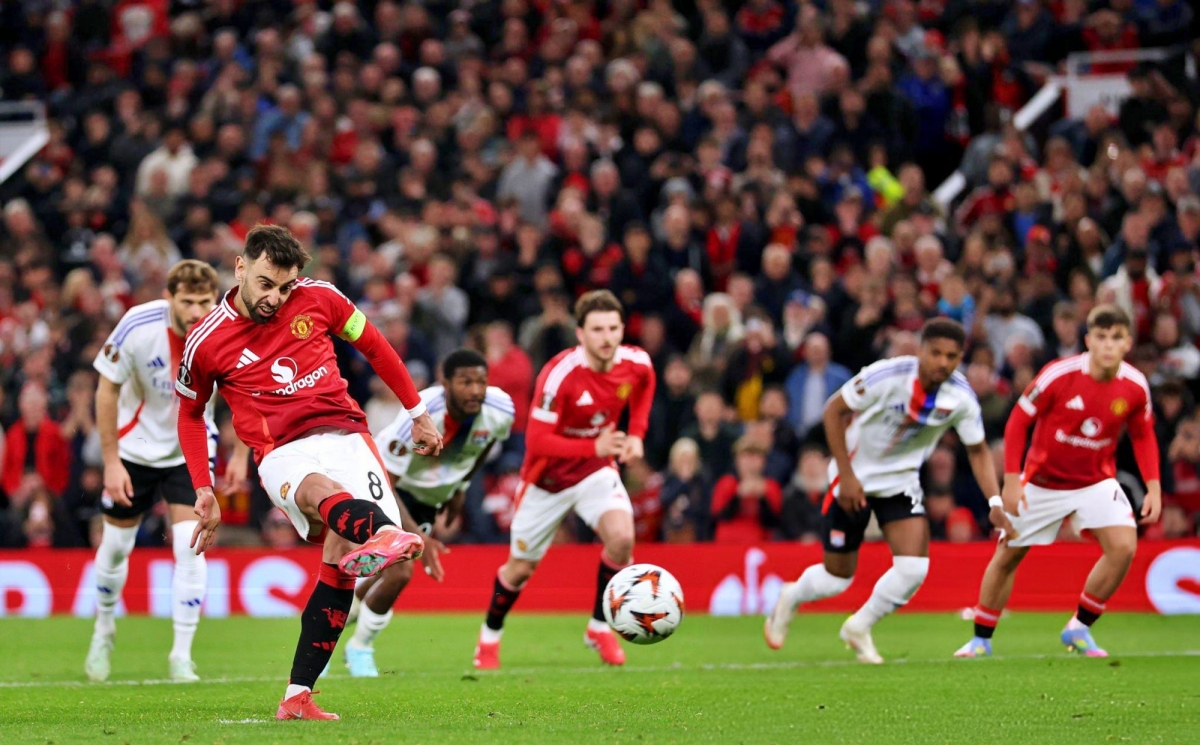 Bàn thắng của Bruno Fernandes là pha lập công thứ 5000 của MU tại sân vận động Old Trafford. (Ảnh: Getty)
