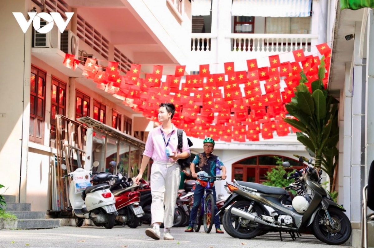 The Music Conservatory of the southern metropolis is decorated in an eye-catching manner.