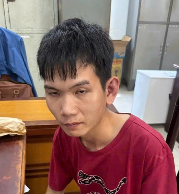 Nghi phạm Hà Văn Hoàng tại cơ quan Công an (ảnh CAKH)