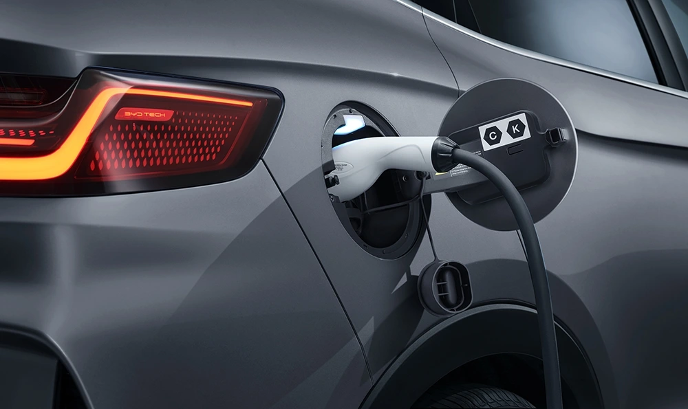 Mẫu xe SUV hạng C của gia đình BYD áp dụng công nghệ DM-i Super Hybrid tiên tiến độc quyền.