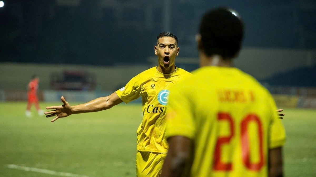 CLB Thanh Hóa sẽ không có sự phục của ngoại binh Gustavo ở vòng 21 do án treo giò. (Ảnh: VPF)