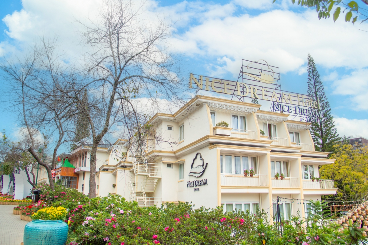 Nice Dream Hotel và Nice Dream Villas có vị trí lý tưởng nằm ngay trung tâm Đà Lạt.