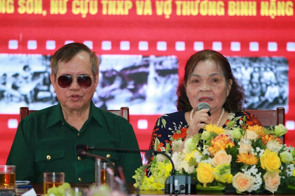 Vợ chồng bà Phan Thị Kim Song và ông Cao Văn Thành.