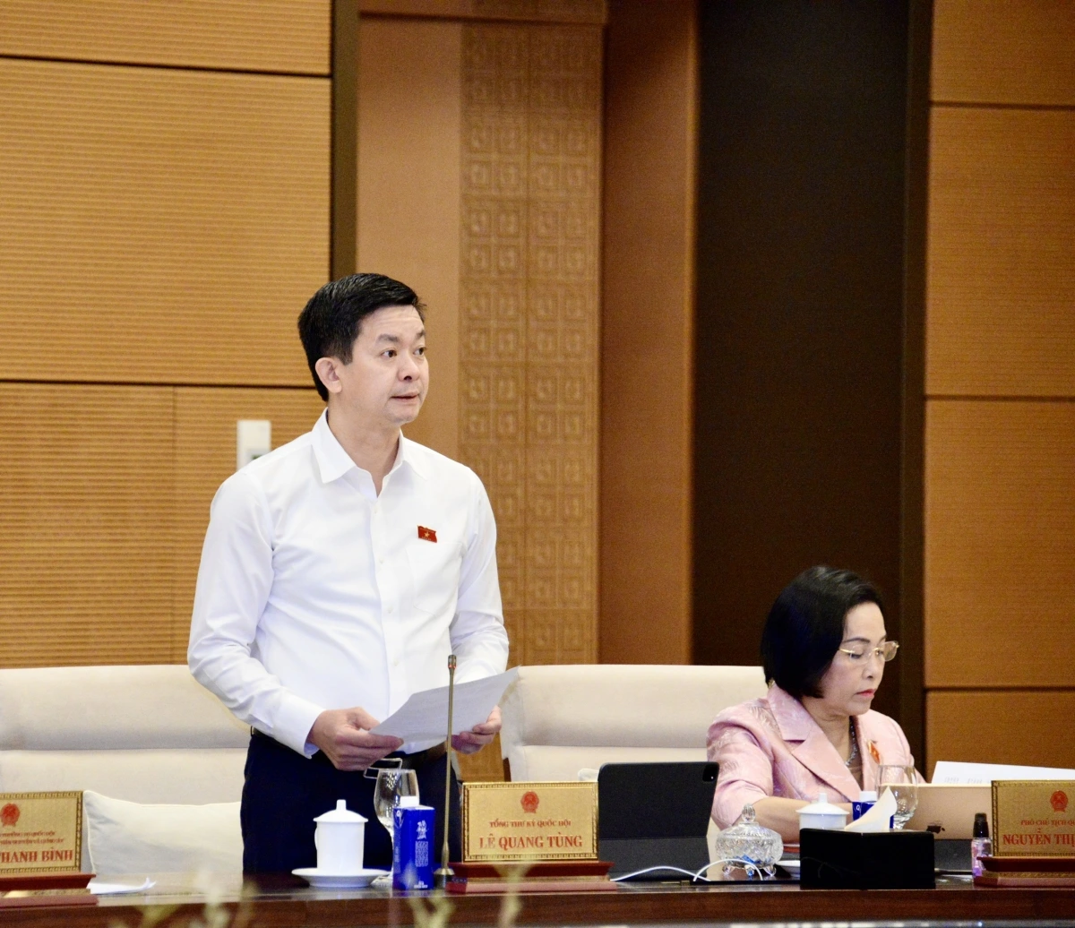 Tổng Thư ký Quốc hội Lê Quang Tùng phát biểu tại phiên họp