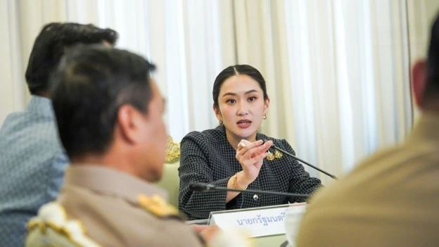 Thủ tướng Paetongtarn Shinawatra chủ trì cuộc họp về cảnh báo qua tin nhắn SMS hôm 31/3/2025. (Ảnh: Thai PBS)