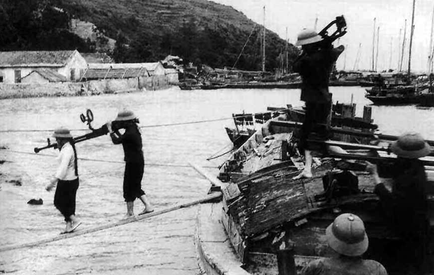 Quân và dân TP Hải Phòng chuẩn bị chiến đấu chống cuộc tập kích đường không của đế quốc Mỹ cuối năm 1972 (Ảnh tư liệu)