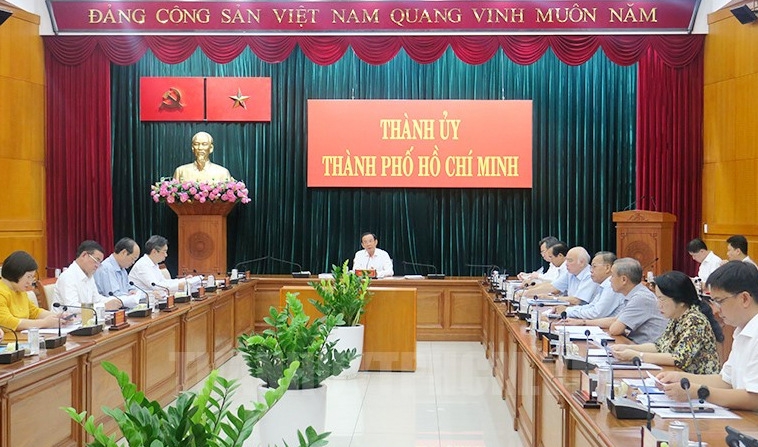 Bí thư Thành ủy TPHCM Nguyễn Văn Nên chủ trì cuộc họp (ảnh Web Thành ủy)