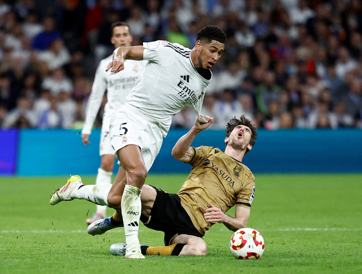 Real Madrid gặp nhiều khó khăn trước Real Sociedad (Ảnh: Reuters).