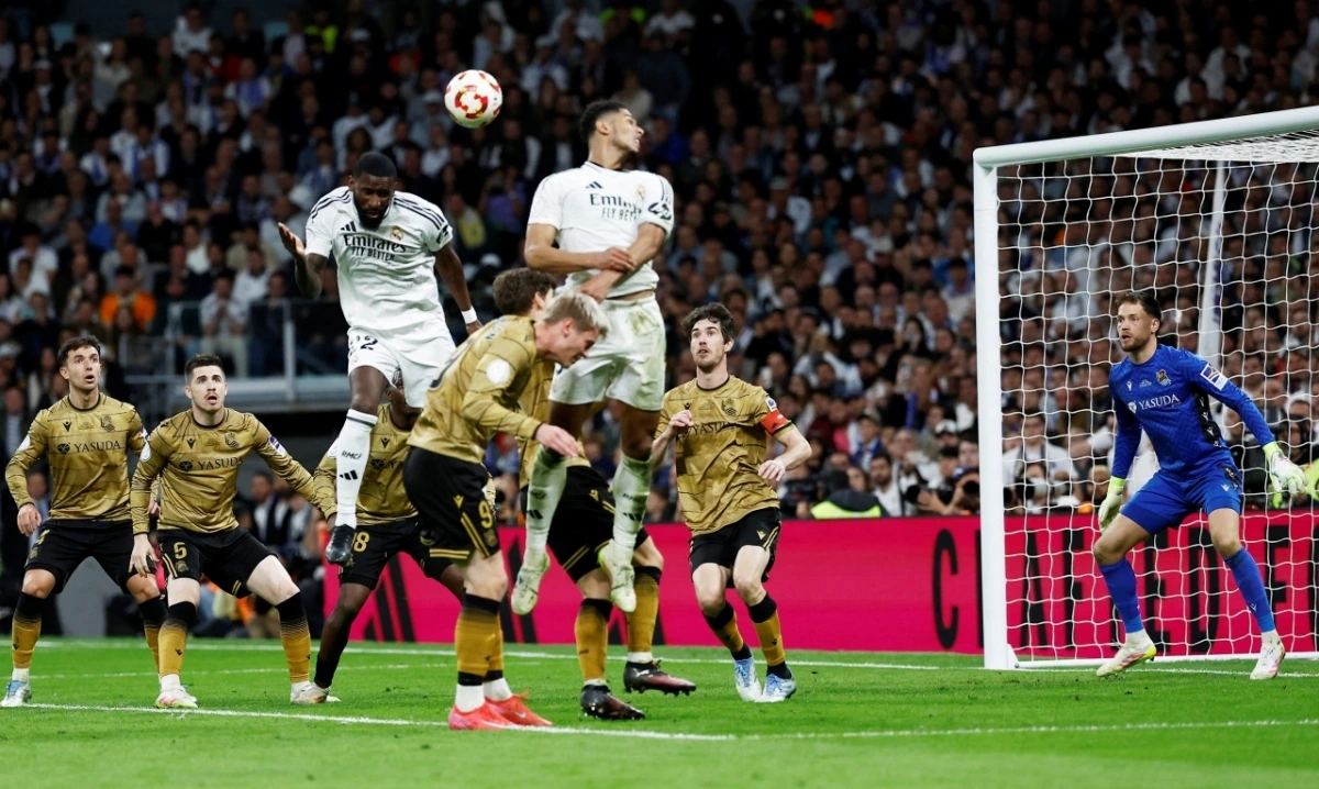 Rudiger tỏa sáng giúp Real Madrid giành vé vào chung kết (Ảnh: Reuters).