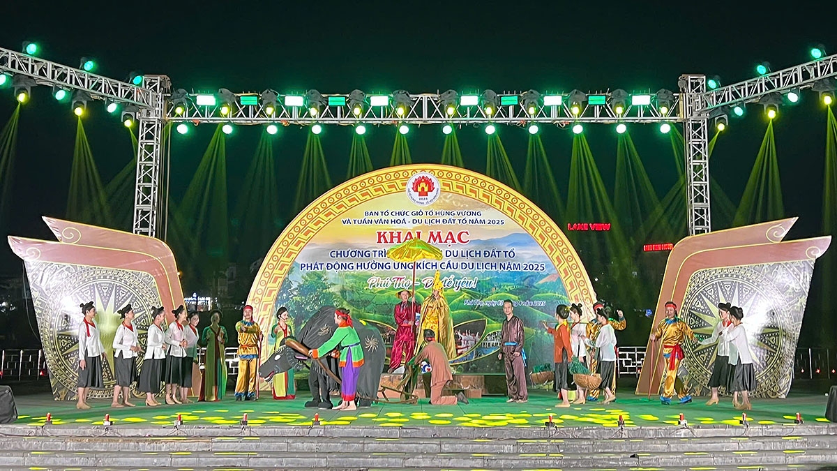 Chương trình nghệ thuật tại lễ khai mạc “Sắc màu Du lịch Đất Tổ” và phát động Chương trình kích cầu Du lịch năm 2025 “Phú Thọ - Đi để yêu”.