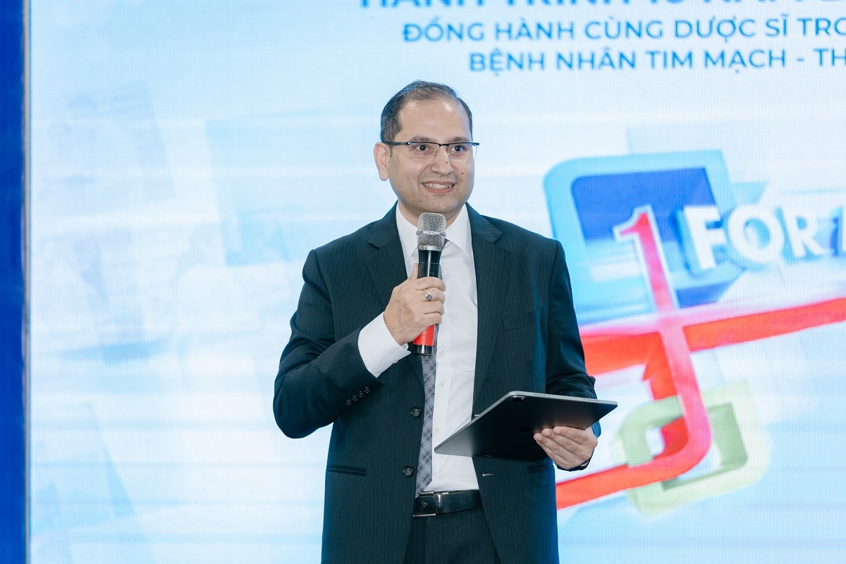 Ông Atul Tandon - Tổng Giám Đốc AstraZeneca Việt Nam.