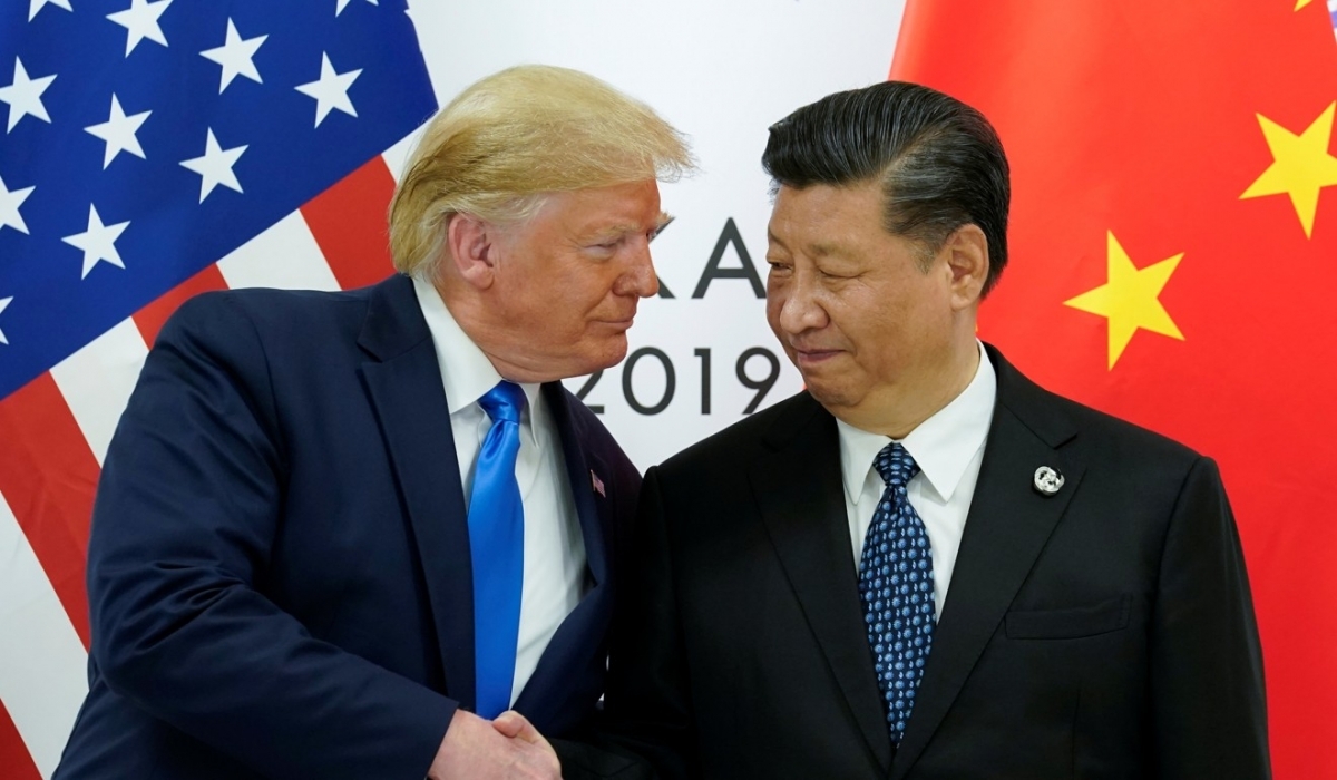 Tổng thống Mỹ Donald Trump (trái) và Chủ tịch Trung Quốc Tập Cận Bình (phải). Ảnh: Reuters