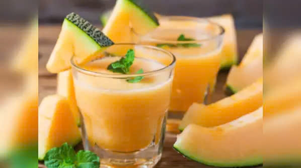 Dưa lưới là loại trái cây mùa hè giúp giảm cân