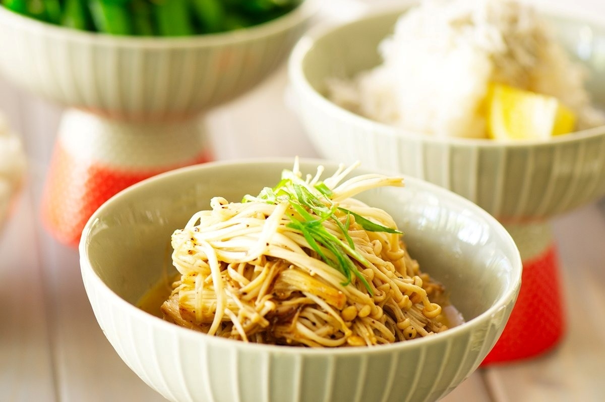Nấm kim châm, với vẻ ngoài thanh mảnh, màu trắng ngà lại cực tốt cho sức khỏe. Ảnh: Istock
