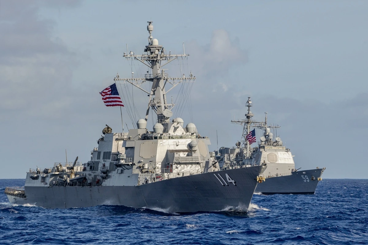 Tàu khu trục USS Ralph Johnson (DDG-114) của Hải quân Mỹ được huy động tham gia Cuộc tập trận Tiger Triump năm nay (Ảnh: Reuters)