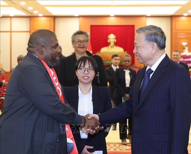 Tổng Bí thư Tô Lâm tiếp Tổng Thư ký Đảng Mặt trận giải phóng Mozambique (FRELIMO) Chakil Felizardo Aboobacar. Ảnh: Thống Nhất/TTXVN