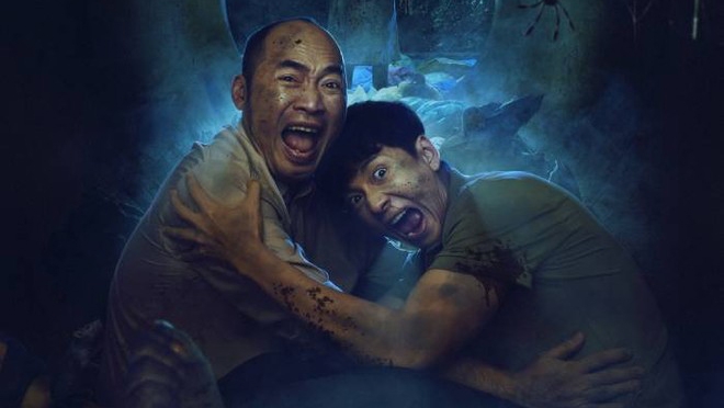 Bộ phim kinh dị - hài "Tìm xác: Ma không đầu" sẽ góp mặt tại phòng vé vào tháng 4. Bộ phim xoay quanh câu chuyện của Tiến (Tiến Luật) làm nghề hốt xác, sống cùng người mẹ loạn thần và Thành (Ngô Kiến Huy) là một tài xế xe cứu thương. Cả hai gặp nhau trong chuyến xe cứu thương đang chở một cái xác không đầu. Từ đây, Tiến và Thành gặp phải những hiện tượng quỷ dị dẫn họ đến một hành trình đầy những bất ngờ, nhiều trắc trở, khó đoán.