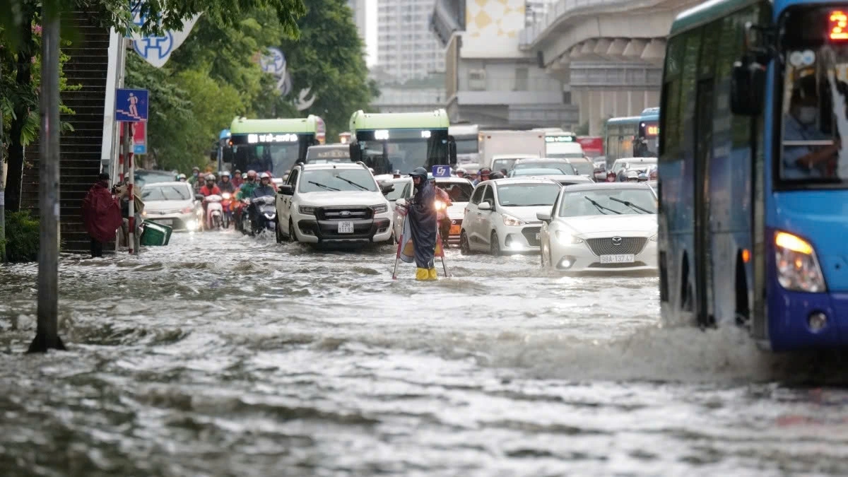 Cả nước xuất hiện mưa rào và dông vài nơi