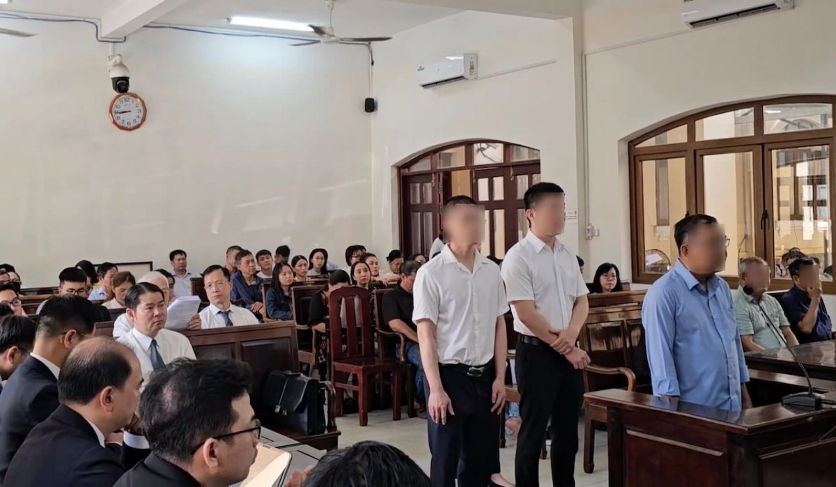 Các bị cáo tại phiên tòa (Ảnh: V.H)
