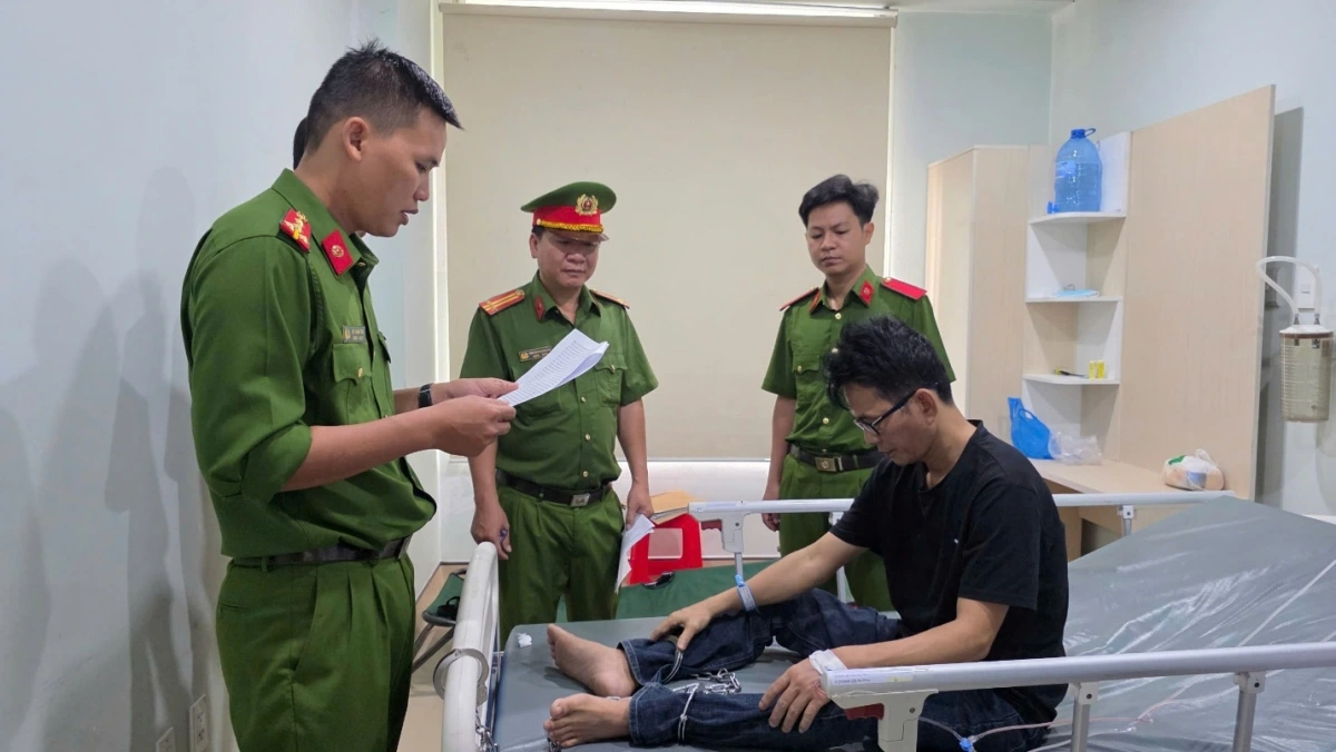 Tống đạt quyết định khởi tố bị can Trần Thanh Nhơn