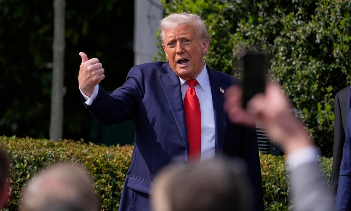 Tổng thống Mỹ Donald Trump chưa cho thấy dấu hiệu muốn dừng lại trong cuộc chiến thuế quan với Trung Quốc. Ảnh: Politico.