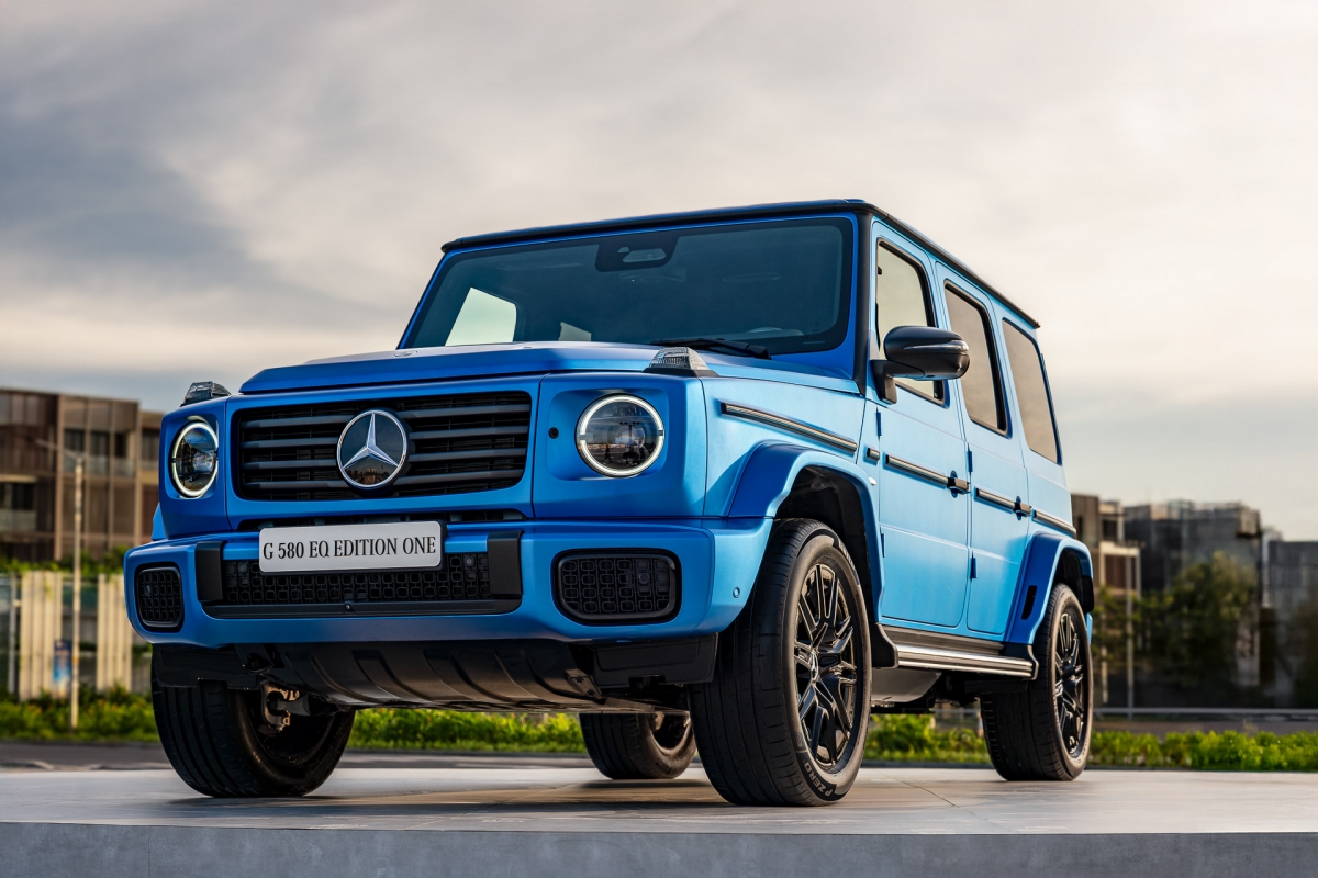 Mercedes-Benz G 580 with EQ technology phiên bản EDITION ONE (viết tắt Mercedes-Benz G 580 EQ EDITION ONE) đã chính thức có mặt tại thị trường Việt Nam, mở ra phiên bản thuần điện đầu tiên cho huyền thoại <a href="https://vov.vn/o-to-xe-may/o-to/mercedes-g-class-moi-se-duoc-ho-tro-hybrid-nhe-post1086076.vov" target="_blank">G-Class</a>.