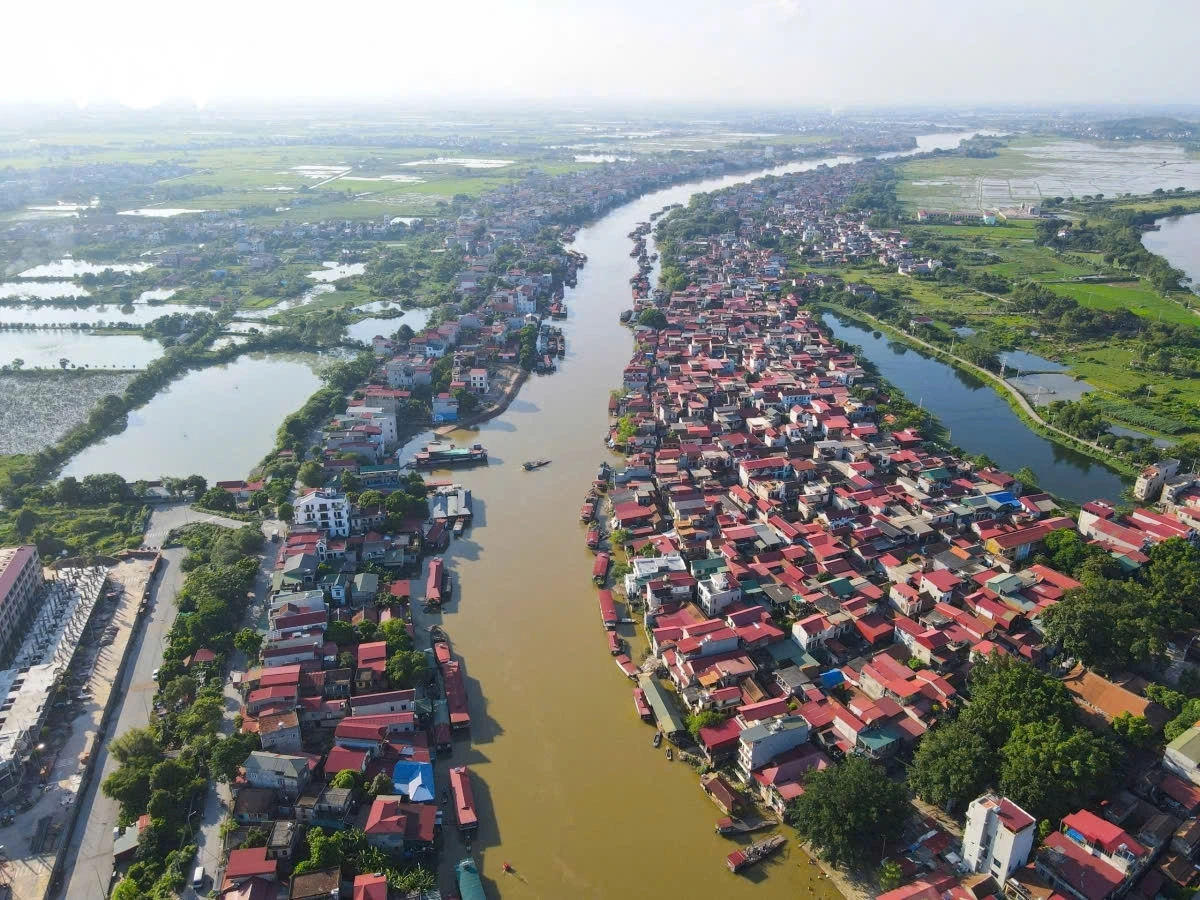 Cả trăm năm nay, làng Nguyệt Đức vẫn bồng bềnh trên sông Cầu, dọc theo các làng Vân Hà và Thổ Hà