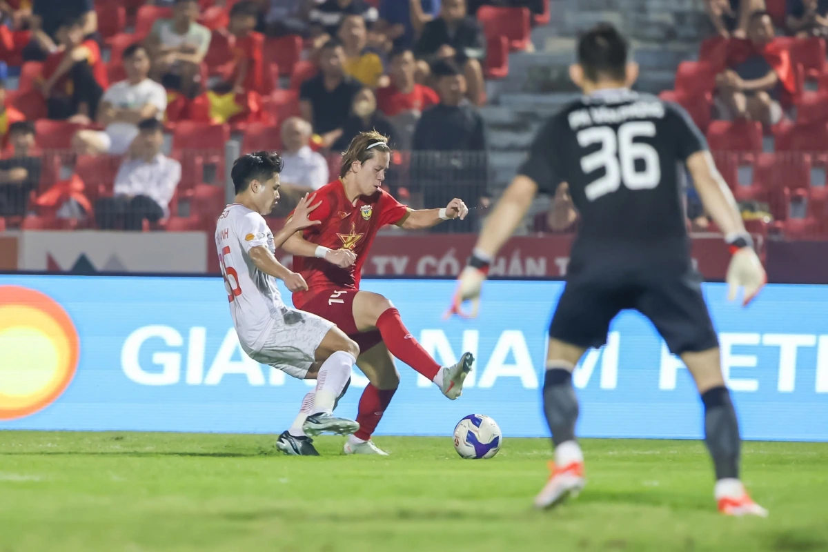 Viktor Le có vòng đấu xuất sắc. (Ảnh: VPF). 