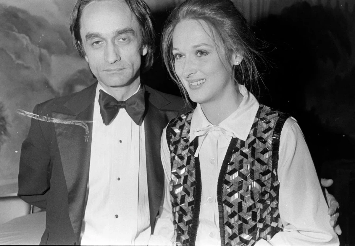 Cazale và Streep tham dự một bữa tiệc tại Khách sạn Pierre ở Thành phố New York năm 1976.