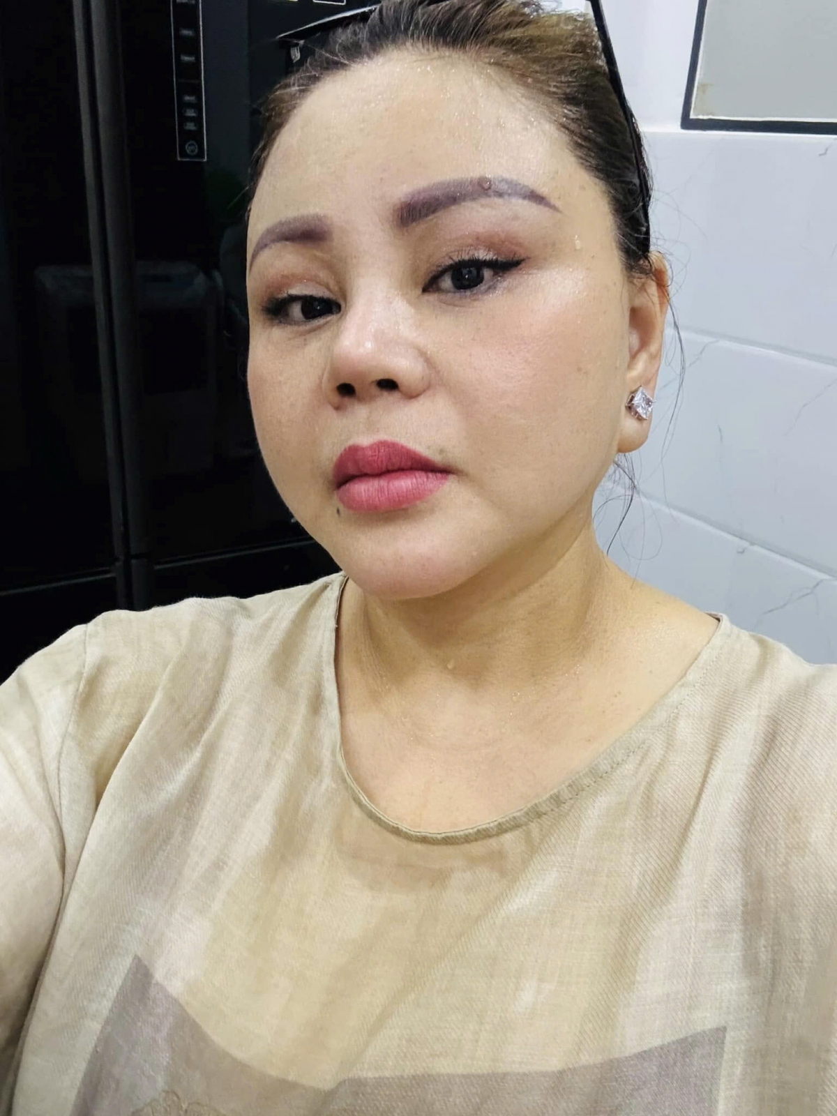 Diễn viên Lê Giang chia sẻ thành quả giảm 3,5kg nhờ tập thể dục đều đặn mỗi ngày 1 tiếng. (Nguồn: FBNV)