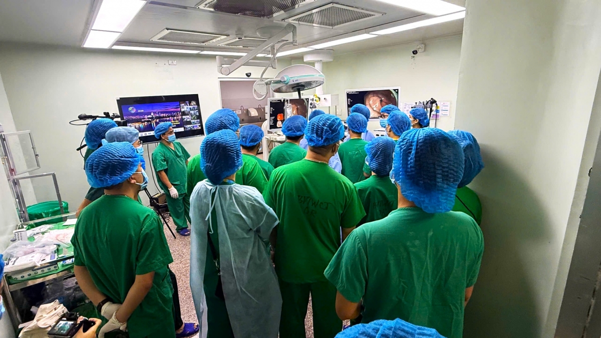 Theo kế hoạch, vào giữa năm 2025 cùng với thành lập Trung tâm Nội Soi, Bệnh viện Đa khoa Trung ương Cần Thơ còn trang bị đầy đủ các thiết bị tiên tiến, đáp ứng yêu cầu chẩn đoán và can thiệp nội soi nâng cao cho người dân ĐBSCL