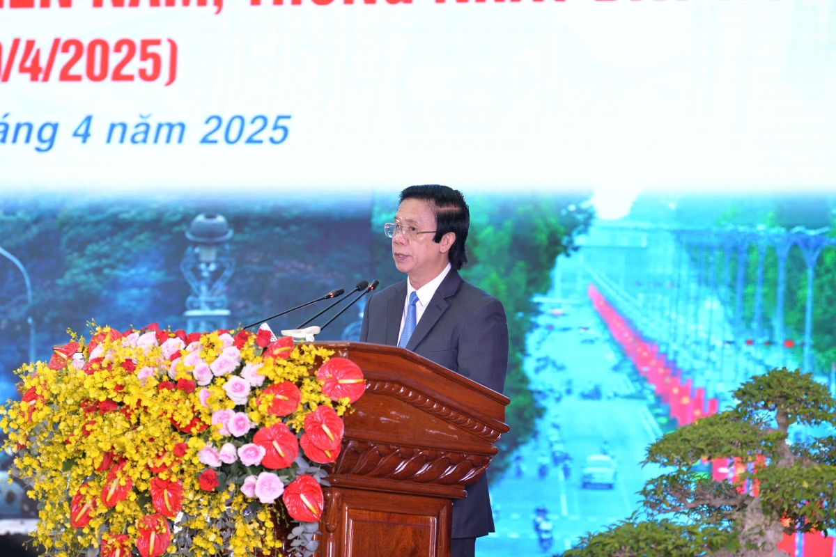 Ông Nguyễn Văn Danh - Bí thư Tỉnh ủy Tiền Giang đọc diễn văn tại lễ kỷ niệm