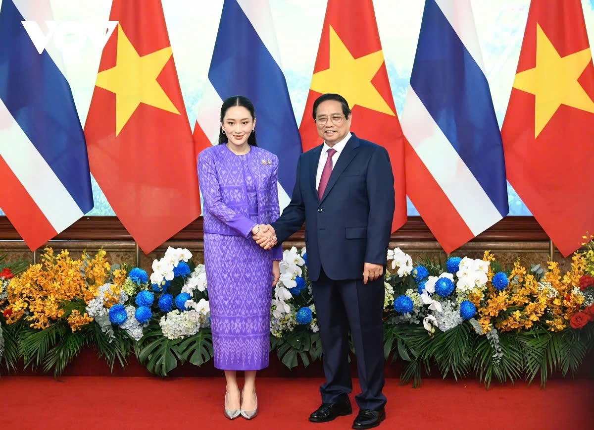 Thai Prime Minister Paetongtarn Shinawatra leaves Hanoi on May 16 evening, successfully concluding her official visit to Vietnam.