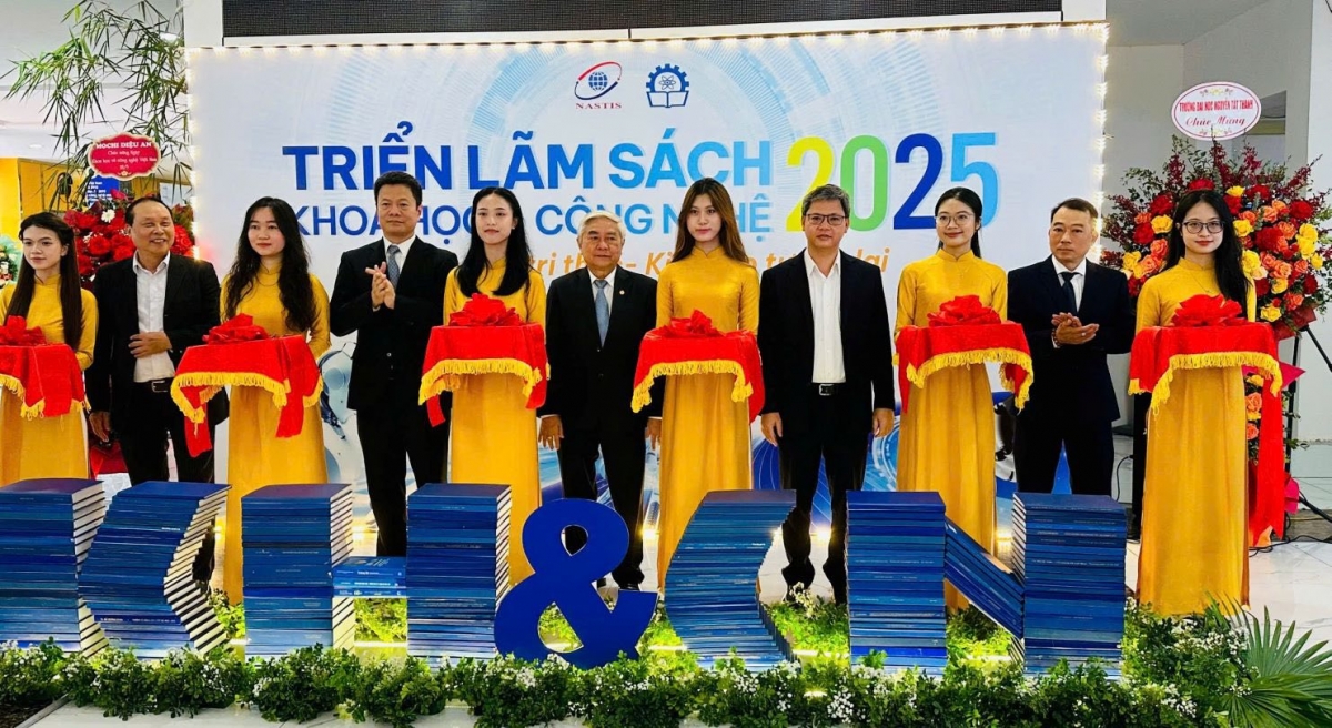 Triển lãm Sách KH&amp;CN: Khám phá tri thức - Kiến tạo tương lai