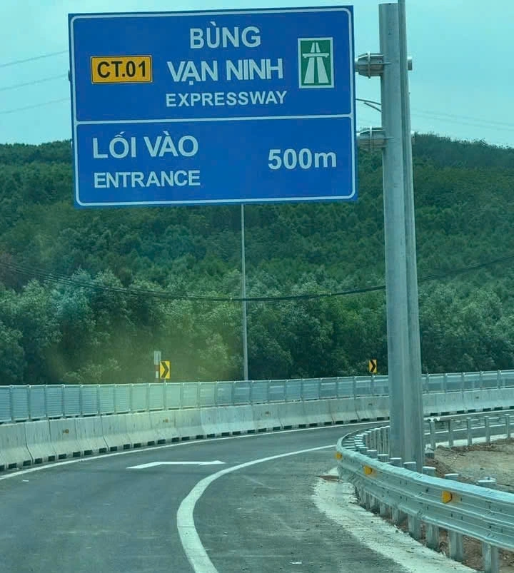 Cục Đường bộ Việt Nam cho biết, dự kiến khi triển khai thu phí 5 tuyến cao tốc nêu trên, sau khi trừ chi phí tổ chức thu, mỗi năm sẽ nộp ngân sách khoảng 1.700 tỷ đồng.