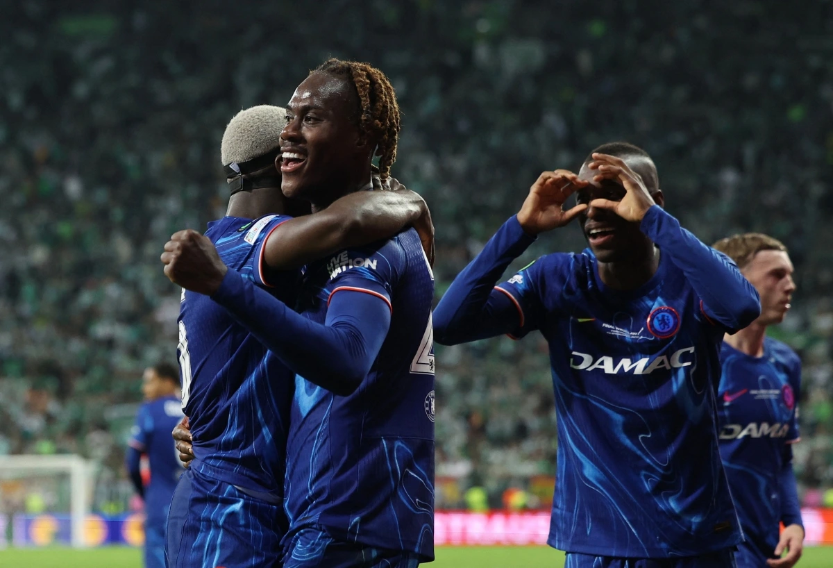 Chelsea thắng thuyết phục Betis để giành chức vô địch (Ảnh: Reuters).