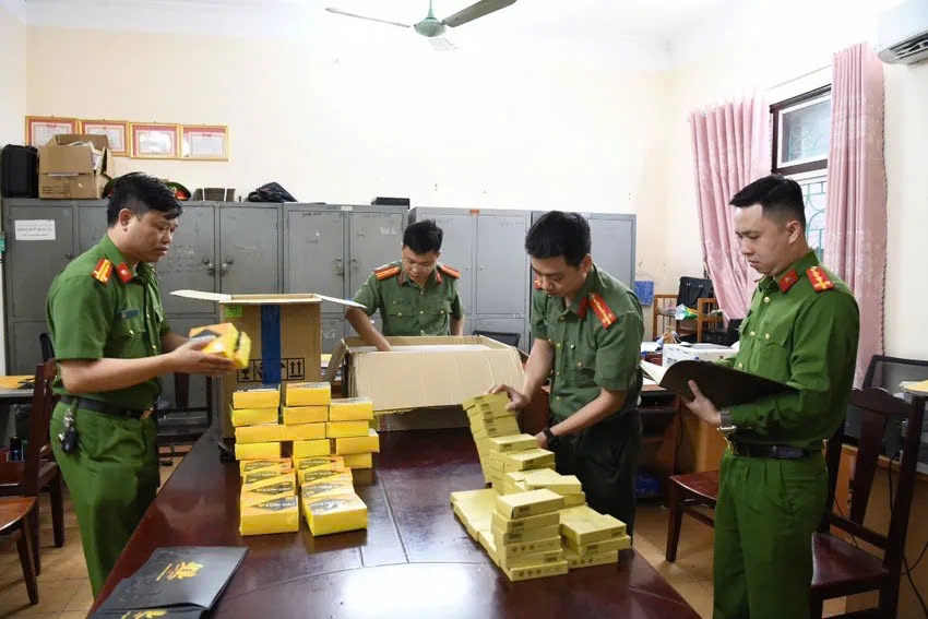 Các sản phẩm của Công ty TNHH thương mại đầu tư Bitney Việt Nam bị lực lượng công an thu giữ. Ảnh: Công an tỉnh Phú Thọ.