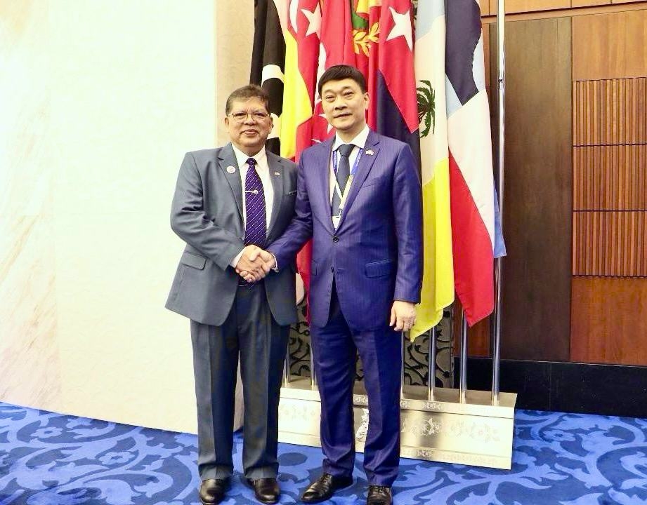 Phó Chủ tịch Quốc hội Vũ Hồng Thanh tham dự Phiên họp trù bị cho Cuộc gặp các nhà lãnh đạo ASEAN - AIPA