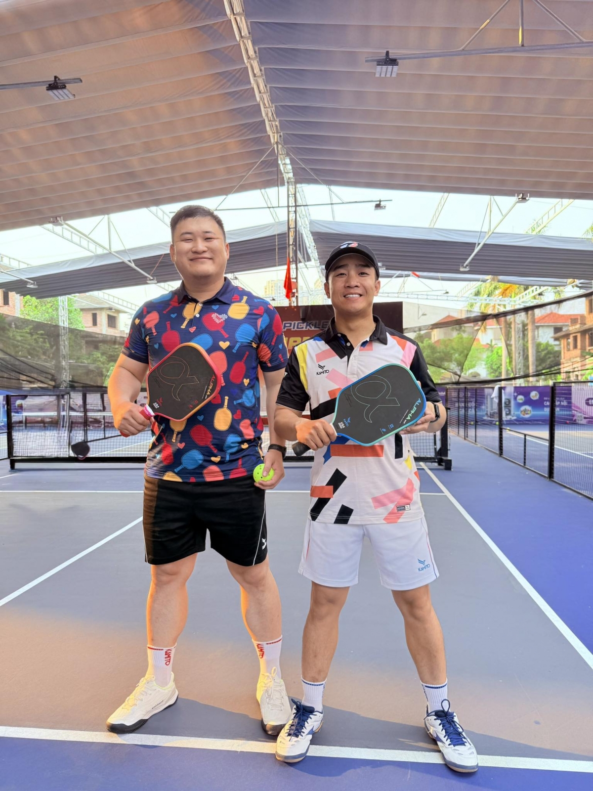 Đỗ Duy Nam đi chơi pickleball cùng Mạnh Dũng. (Nguồn: FBNV)