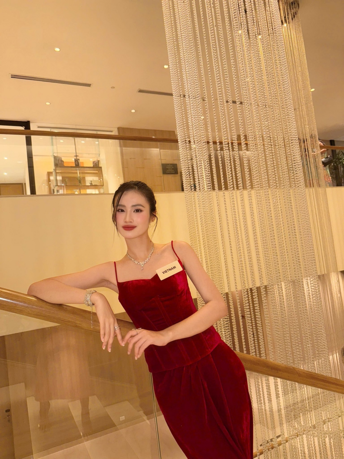 Huỳnh Trần Ý Nhi trong các hoạt động tại cuộc thi Miss World 2025.