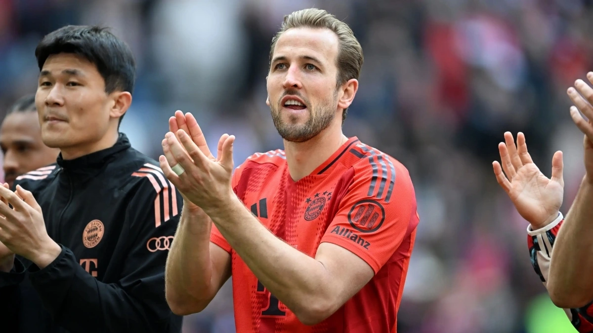 8. Harry Kane (Bayern Munich)
Thành tích mùa giải 2024/2025 |  41 bàn, 12 kiến tạo. Kane đang tiến gần danh hiệu đầu tiên trong sự nghiệp khi Bayern đứng trước cơ hội vô địch Bundesliga. Dù thất bại tại tứ kết Champions League, màn trình diễn tổng thể của tiền đạo  này vẫn gây ấn tượng mạnh.