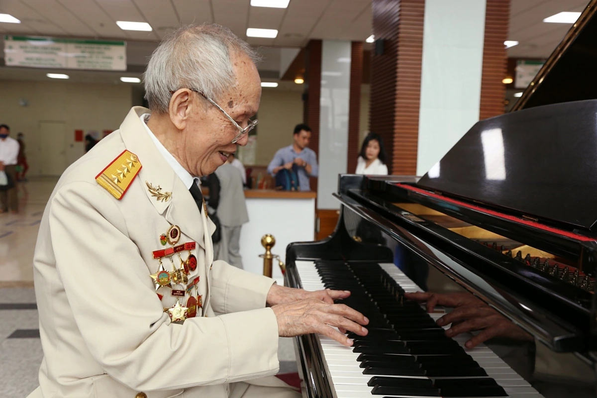 Nhạc sĩ Huy Thục